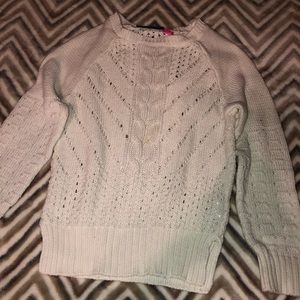 Girl’s sweater top